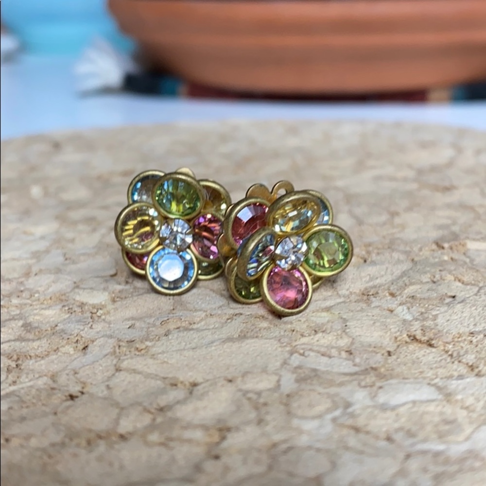 Anthropologie Multi crystal flower studs 🌸🌼🌸